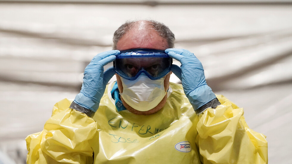 إسبانيا تسجل أكثر من 900 وفاة بكورونا خلال يوم وتتخطى إيطاليا في عدد الإصابات