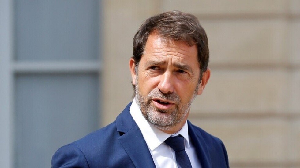 وزير الداخلية الفرنسي يصف الهجوم قرب مدينة ليون بـ"الاعتداء الإرهابي"