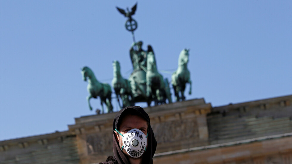 ألمانيا تسجل ثالث انخفاض على التوالي في إصابات كورونا اليومية