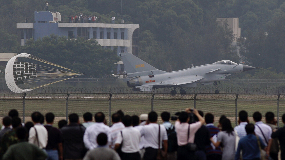 معركة جوية فوق طهران: Chengdu J-10 الصينية تتفوق على ميغ-35 الروسية