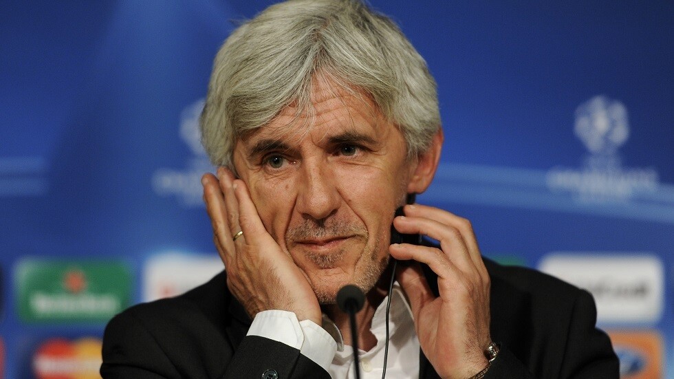 الاتحاد الإماراتي يقيل مدرب المنتخب الأول قبل أن يخوض معه أي مباراة