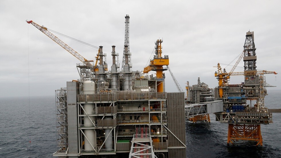 النرويج تؤكد استعدادها لخفض إنتاج النفط