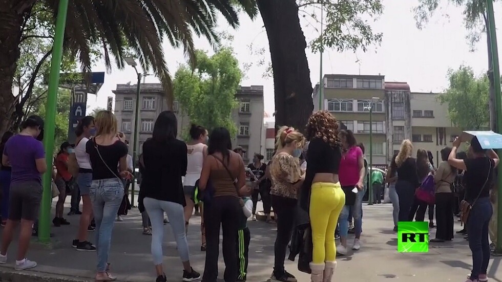 بالفيديو.. المكسيك تقدم مساعدات لبائعات الهوى بعد تفشي فيروس كورونا