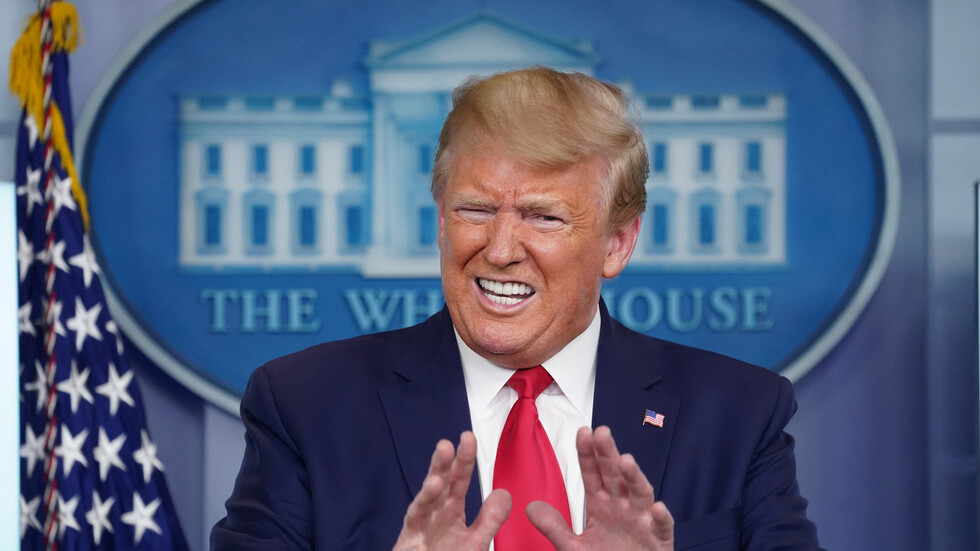 ترامب يلمح إلى احتمال مشاركة الولايات المتحدة بتخفيضات إنتاج النفط