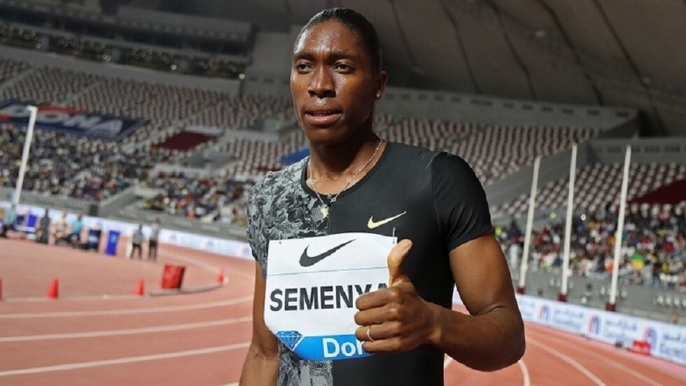 عداءة جنوب إفريقية تتفوق بأريحية تامة على رونالدو (فيديو)