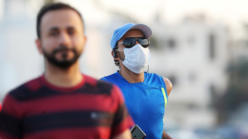 آخر احصاءات المصابين بكورونا في دول الخليج