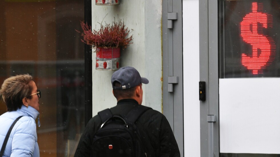 مطالبات بتخفيف أعباء الديون عن الدول الفقيرة المتضررة من كورونا