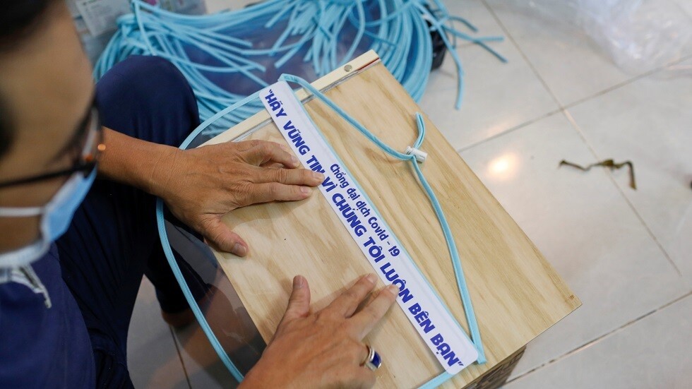 فيتنام تتبرع بـ 550 ألف كمامة لدول أوروبية لمساعدتها في مكافحة كورونا