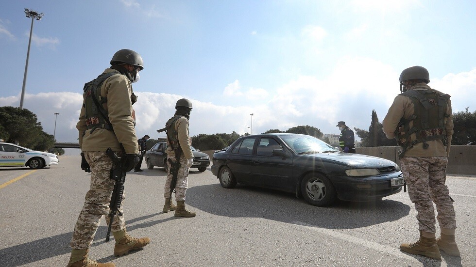 الأردن.. مقاضاة مصاب بكورونا عرض حياة الآخرين للخطر