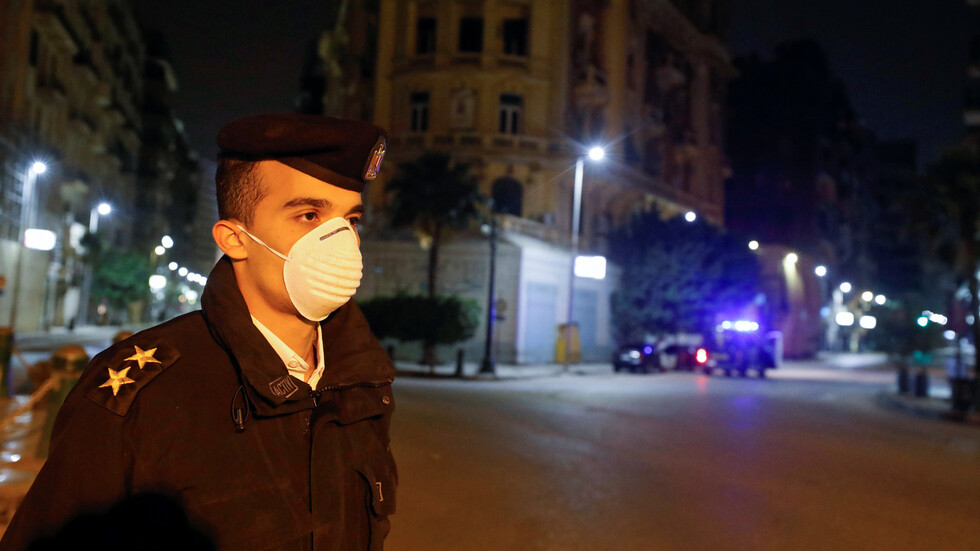 تطورات جديدة حول مد حظر التجوال في مصر