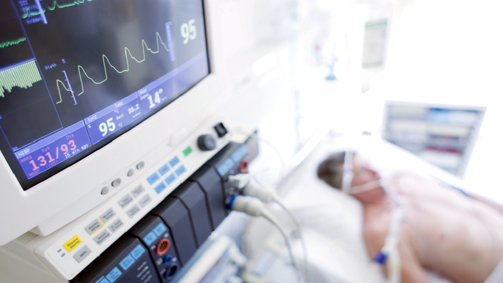 مريض كورونا قضى 6 أيام في العناية المركزة يقول: 