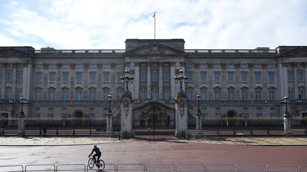 نحو 900 وفاة جديدة بكورونا في بريطانيا خلال يوم