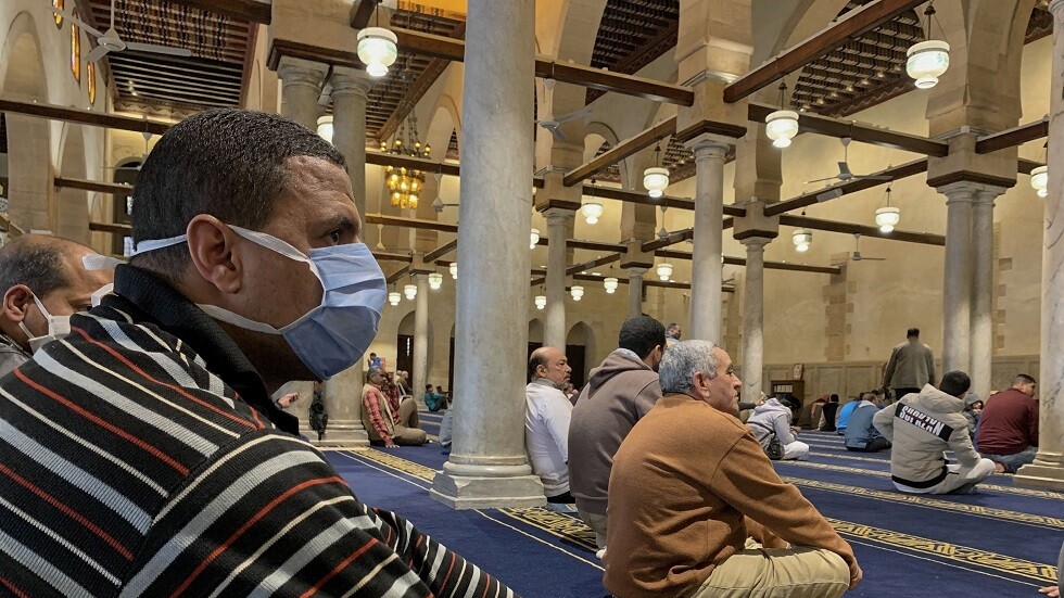 رجال دين ومفكرون يدعون إلى استغلال 400 مليار دولار من عائدات الزكاة لمحاربة تبعات كورونا