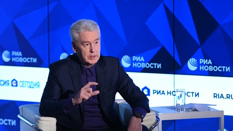 عمدة موسكو يعلن فرض نظام التنقل بتصاريح لتعزيز العزل في مواجهة كورونا