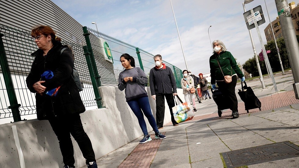 إسبانيا بصدد خفض قيود العزل تدريجيا بعد انحسار كورونا