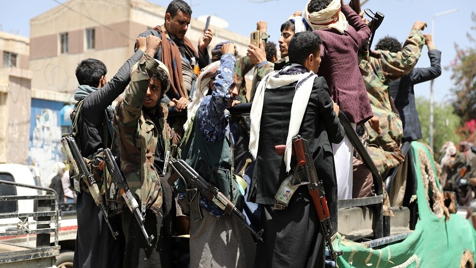 الحوثيون: : الطيران الحربي للتحالف يشن 25 غارة جوية خلال 12 ساعة الماضية