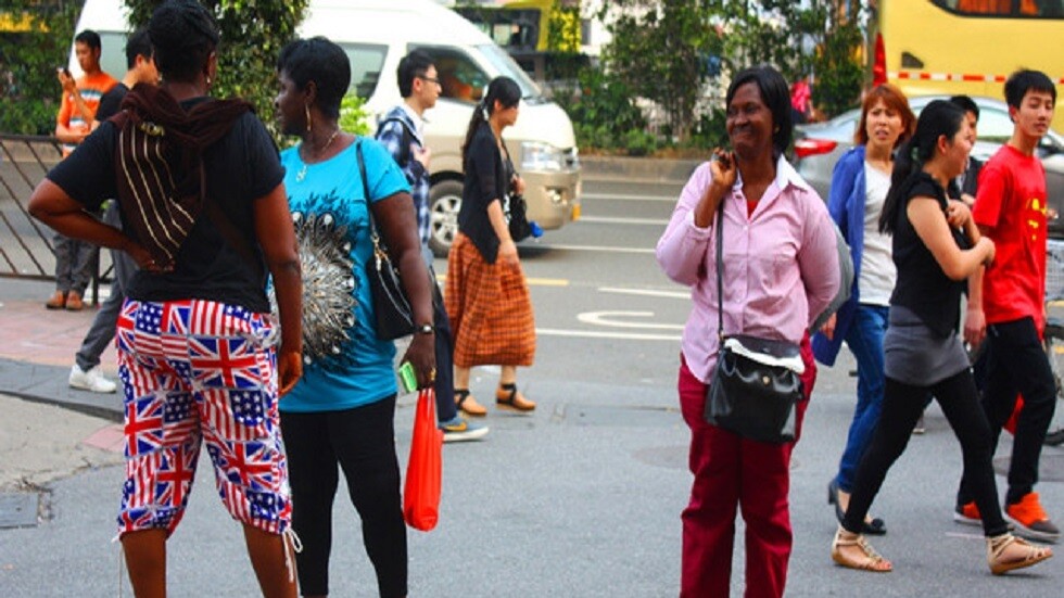 الصين ترد على اتهامات بالعنصرية