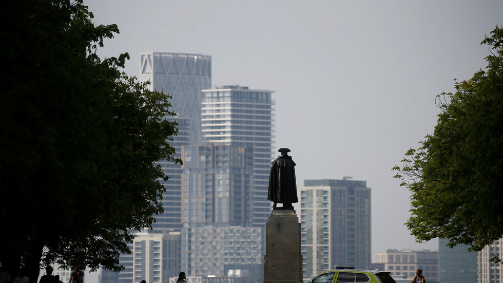 بريطانيا تسجل 737 وفاة جديدة بكورونا في تراجع ملموس للمعدل اليومي وتتجاوز حاجز الـ10 آلاف