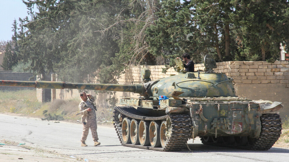 "الجيش الوطني الليبي" يقر بسقوط طائرة ومقتل طاقمها!