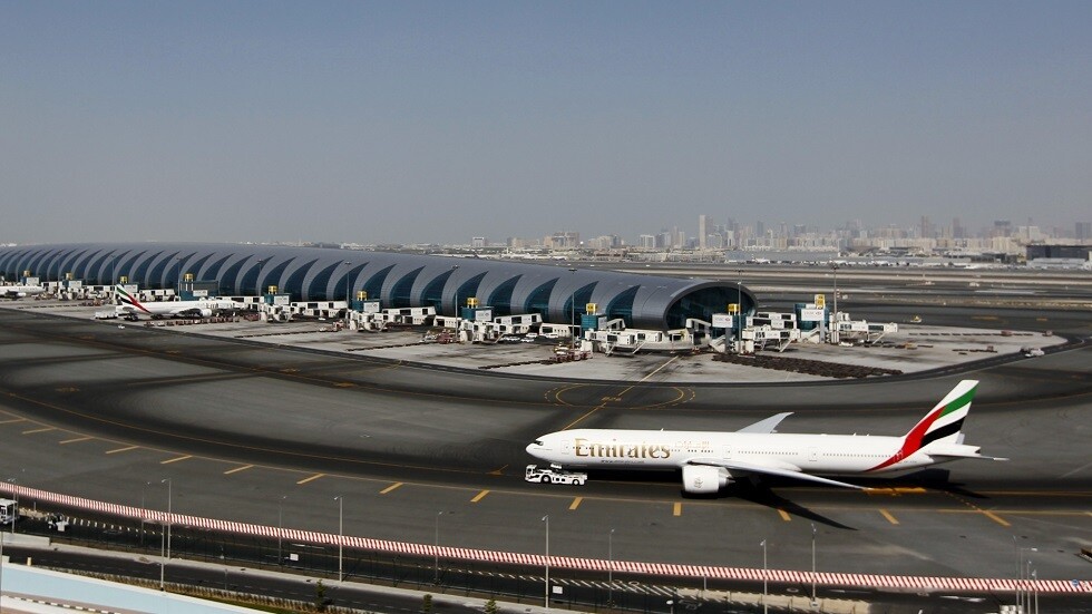 "طيران الإمارات تنشر سياسة إعفاءات بسبب كورونا