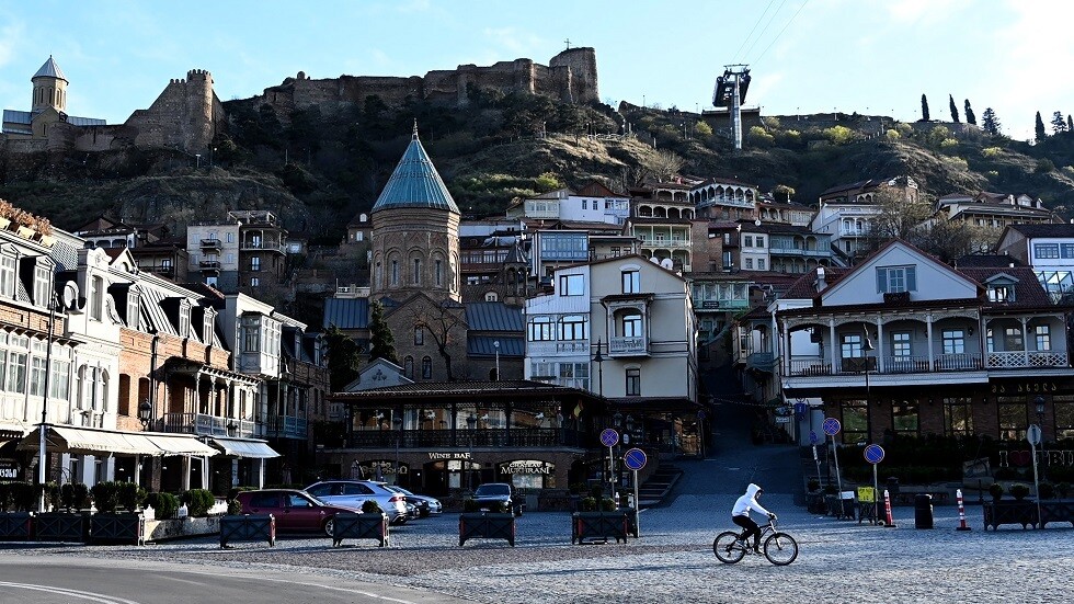 جورجيا تفرض العزل العام في 4 مدن بينها العاصمة