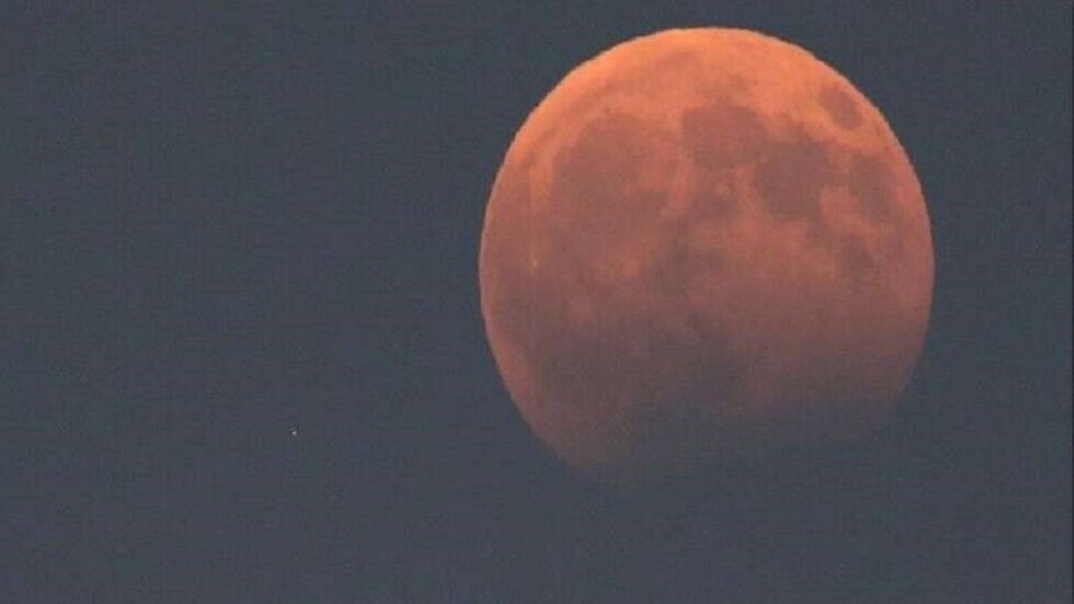 البدء بالبحث عن الفوتونات القاتمة