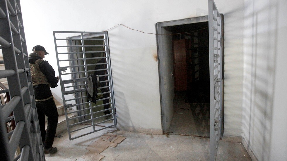 بغداد تفرج عن أكثر من 1000 سجين بعفو استثنائي