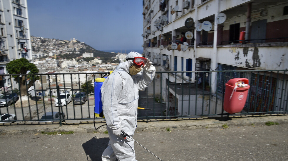 الجزائر.. 90 إصابة و10 وفيات جديدة بفيروس كورونا