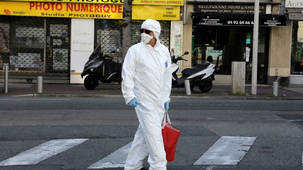 ارتفاع وفيات كورونا في فرنسا وتراجع عدد المعزولين بالعناية المركزة
