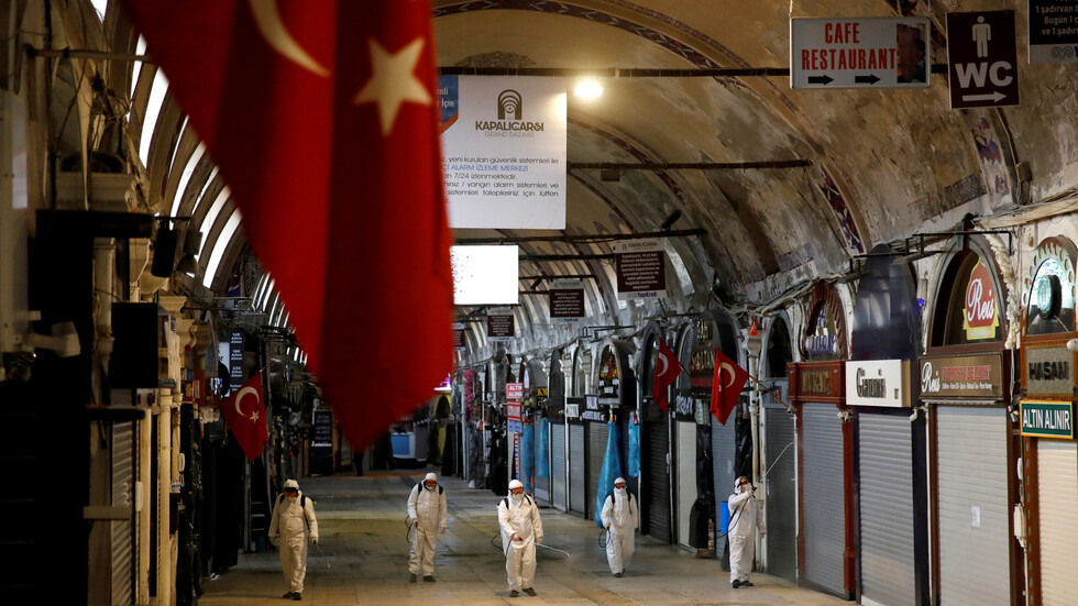 تركيا تسجل رقما قياسيا جديدا في وفيات كورونا