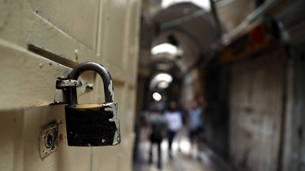 إسرائيل تغلق بلدتين بلدتي دير الأسد والبعنة بسبب كورونا