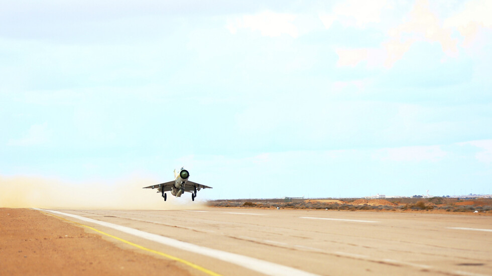 طيران حفتر يشن غارات على مواقع لقوات حكومة الوفاق شرقي مصراتة