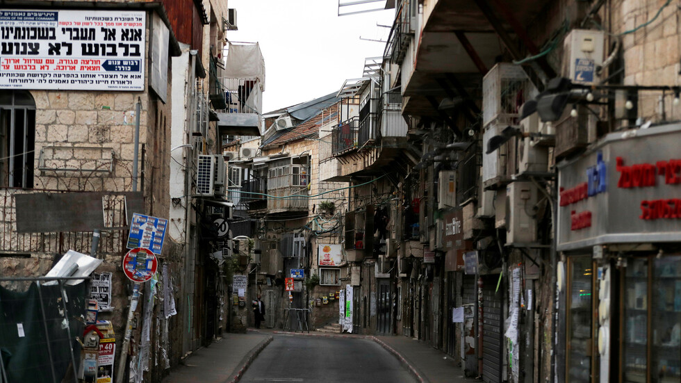 الوفيات بكورونا في إسرائيل تبلغ 171 والفيروس يواصل تفشيه في بلدة عربية مغلقة