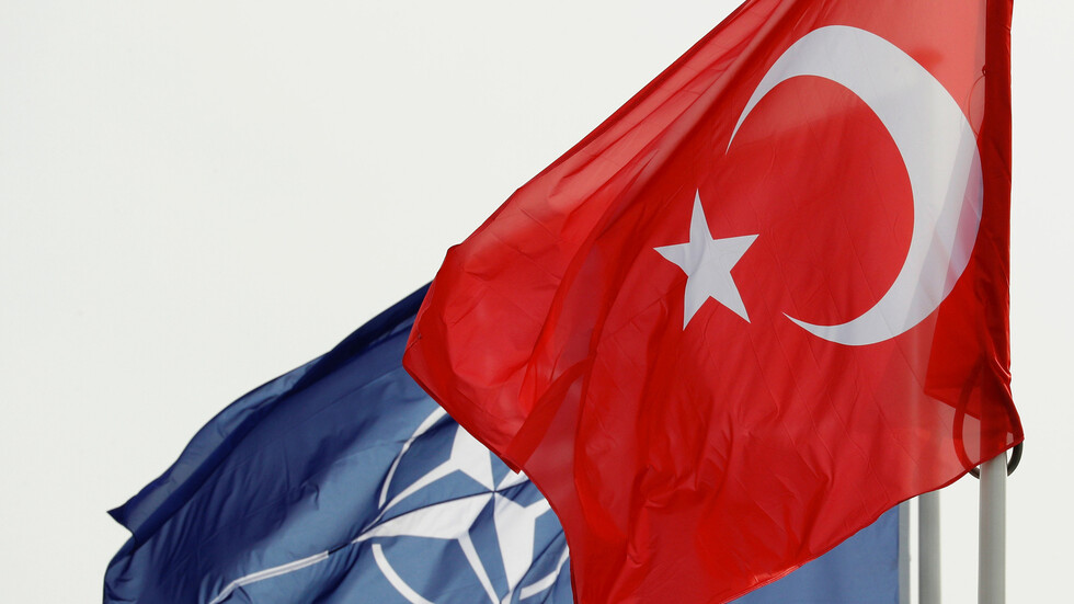 تركيا وألبانيا اتحدتا ضد اليونان