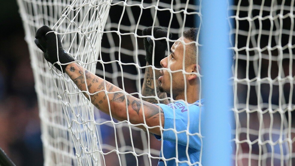 الأندية الإنجليزية تستمر في تقديم الدعم النفسي للاعبيها