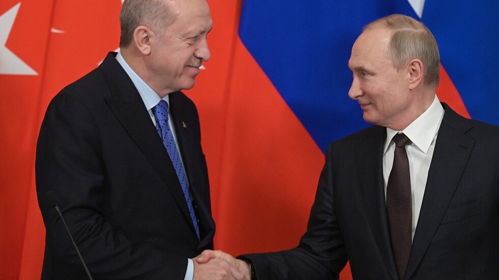 بوتين وأردوغان يؤكدان استعدادهما لتعزيز الجهود المشتركة في مكافحة جائحة كورونا