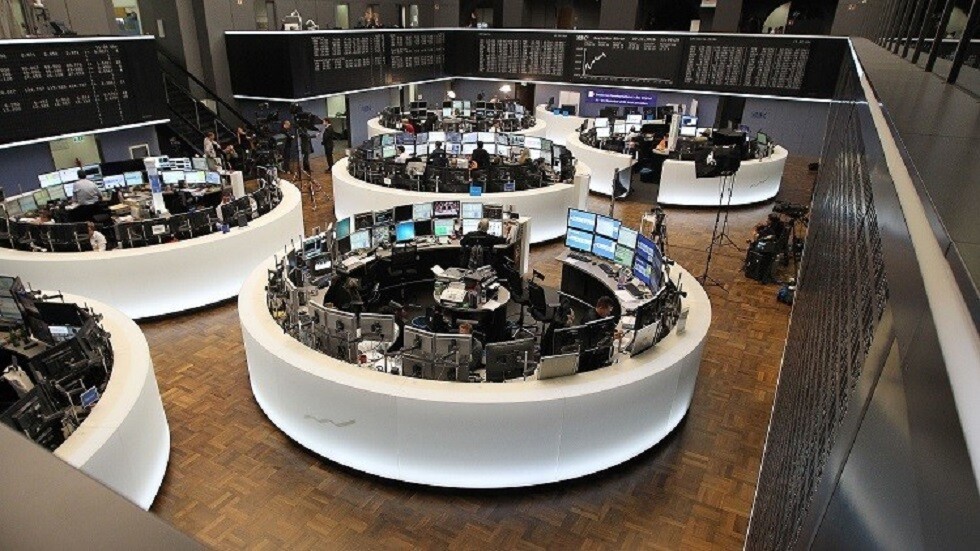 الأسهم الأوروبية تهبط بفعل انهيار أسعار النفط ومخاوف كورونا