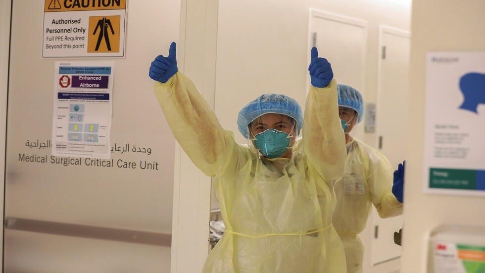 الإمارات.. شفاء أصغر طفل مصاب بكورونا (فيديو)