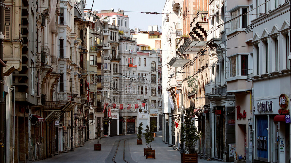 تركيا تسجل تراجعا كبيرا في إصابات كورونا والسلطات تعلن 