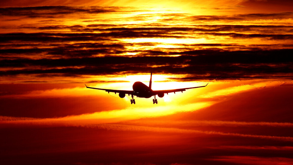 "إياتا" تكشف عن خسائر شركات الطيران الإماراتية والسعودية من كورونا