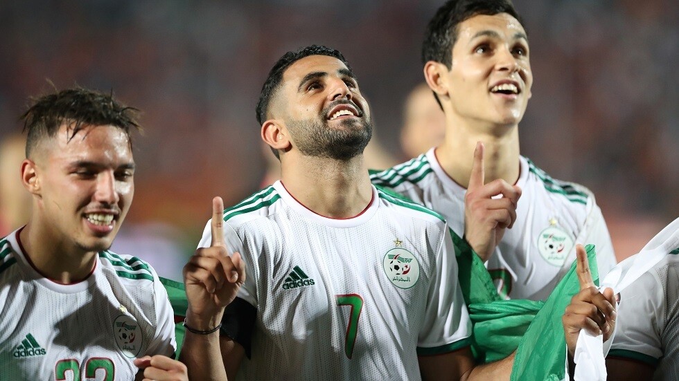 محرز يقود حملة لمساعدة أطباء الجزائر