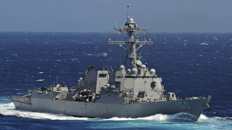 انتشار كورونا على متن مدمرة أمريكية في البحر الكاريبي