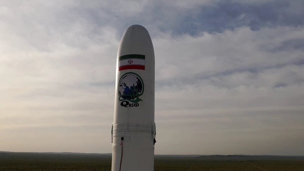 مواطن روسي يزعم رصده إشارات من أول قمر صناعي عسكري إيراني وكشف تفاصيل عنه!