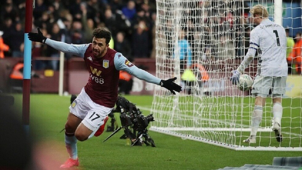 أستون فيلا يعلن تأجيل 25% من رواتب لاعبيه