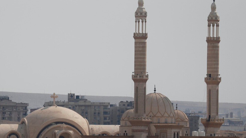 وزارة الأوقاف المصرية تحدد شروط إذاعة القرآن في المساجد قبل صلاتي المغرب والفجر