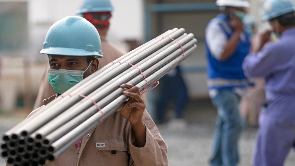 الكويت.. كورونا يضرب مراكز إيواء العمالة المخالفة