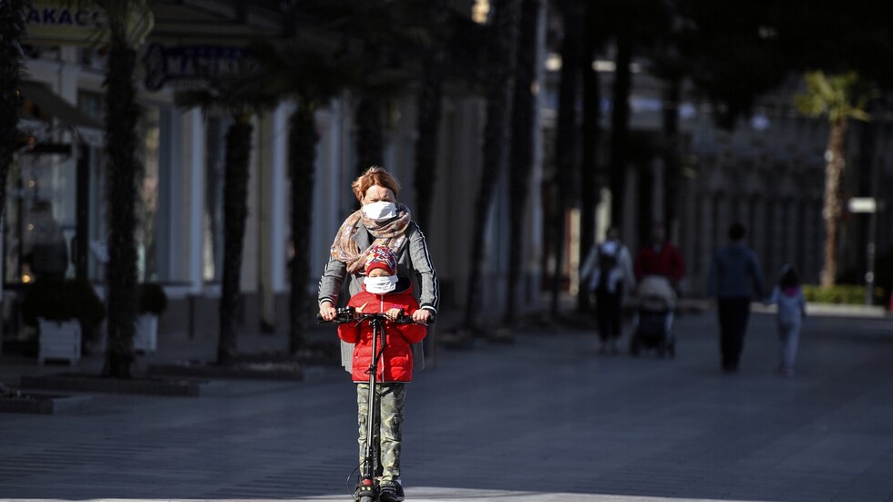 روسيا.. حوافز مالية للأطباء وقروض ميسرة ضمن الحزمة الثانية من إجراءات دعم الاقتصاد