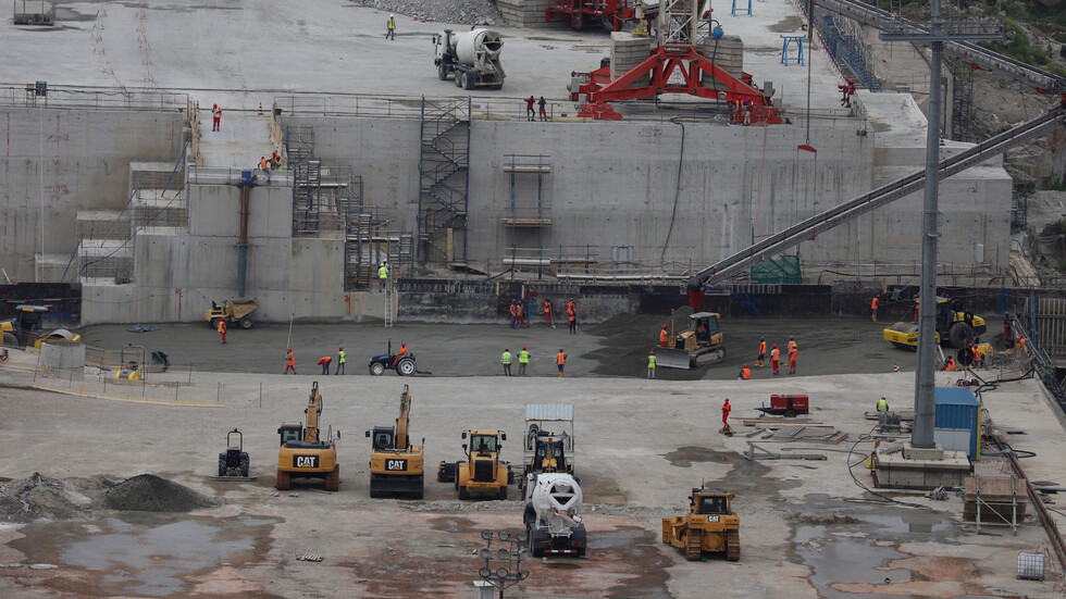 خبير تفاوض دولي: مصر أمامها 4 خيارات لمواجهة أزمة "سد النهضة"