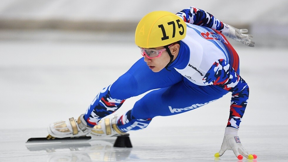 بطل أولمبي روسي من أصول كورية يخرج من مضمار "شورت تريك"