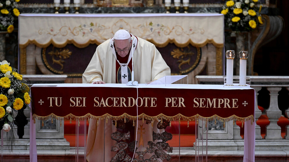 البابا فرنسيس: الحذر والطاعة حتى لا يعود الوباء